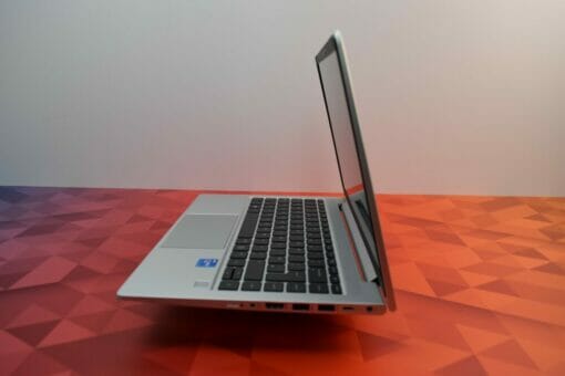 HP Elitebook 640 G8