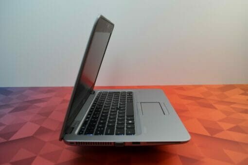 HP 820 G3 14" i5 6th Gen