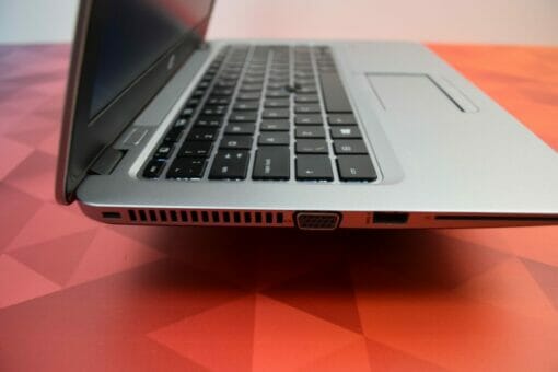 HP 820 G3 14" i5 6th Gen