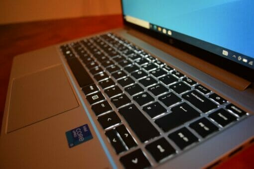 HP Elitebook 640 G8
