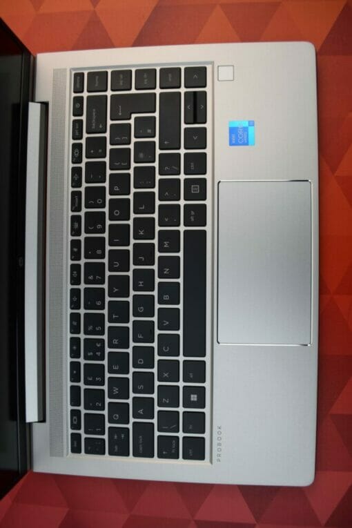 HP Elitebook 640 G8