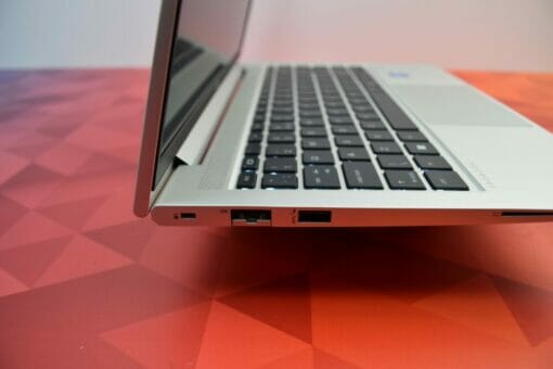 HP Elitebook 640 G8