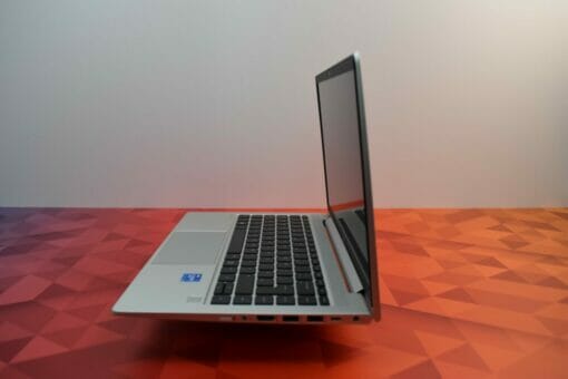 HP Elitebook 640 G8