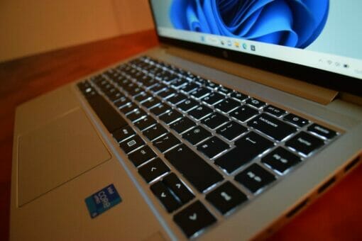 HP Elitebook 640 G8