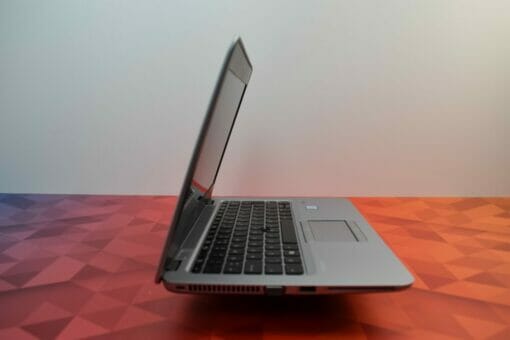 HP 820 G3 14" i5 6th Gen