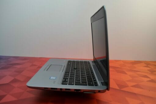 HP 820 G3 14" i5 6th Gen