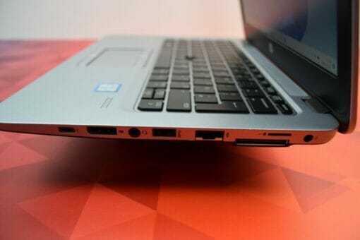 HP 820 G3 14" i5 6th Gen