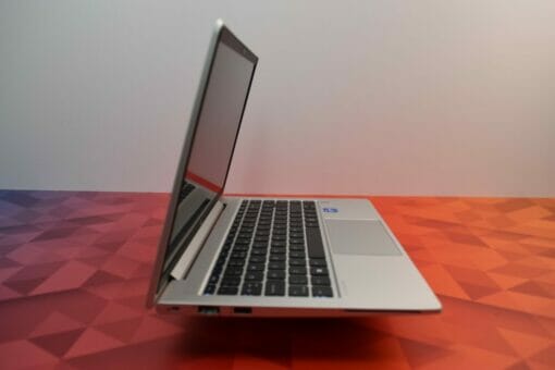 HP Elitebook 640 G8