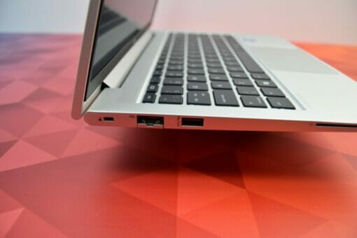 HP Elitebook 640 G8