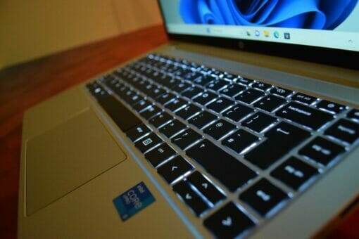 HP Elitebook 640 G8