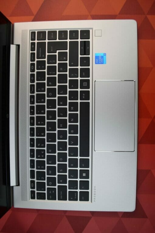 HP Elitebook 640 G8