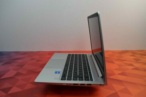 HP Elitebook 640 G8