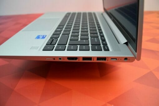 HP Elitebook 640 G8