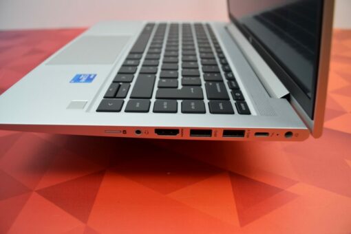 HP Elitebook 640 G8