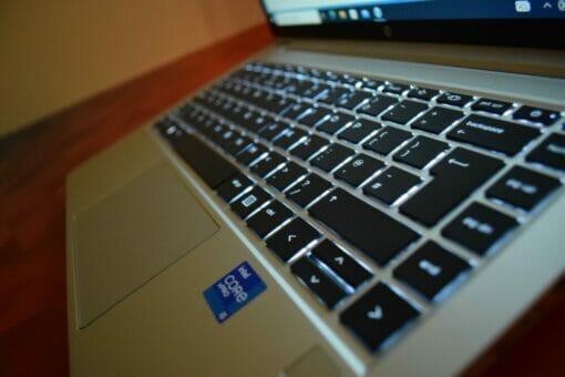 HP Elitebook 640 G8