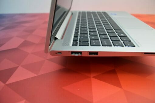 HP Elitebook 640 G8