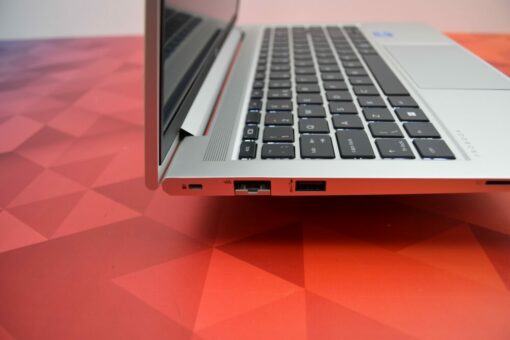HP Elitebook 640 G8