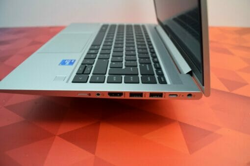HP Elitebook 640 G8