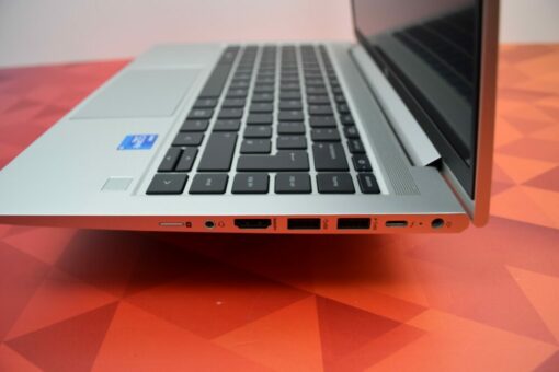 HP Elitebook 640 G8