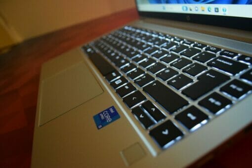 HP Elitebook 640 G8