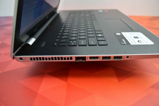 HP notebook 17 bs173cl 17.3" TOUCH i5 8th Gen
