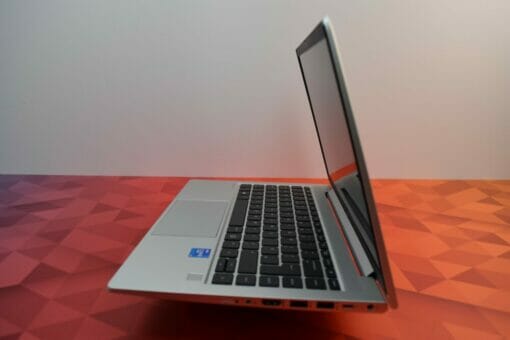 HP Elitebook 640 G8