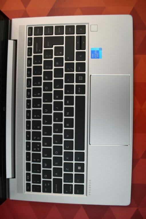 HP Elitebook 640 G8