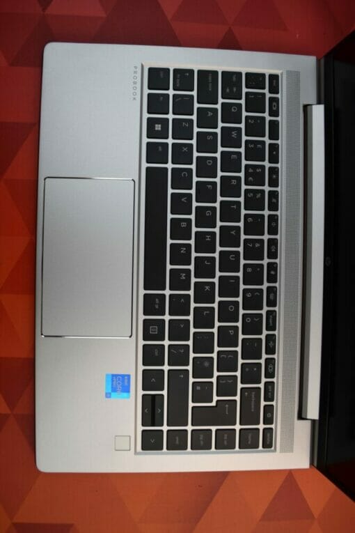 HP Elitebook 640 G8