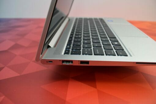 HP Elitebook 640 G8