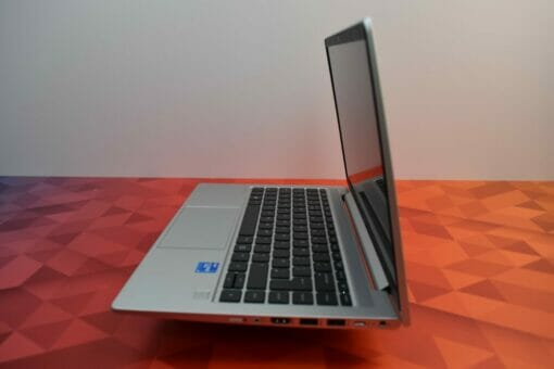 HP Elitebook 640 G8