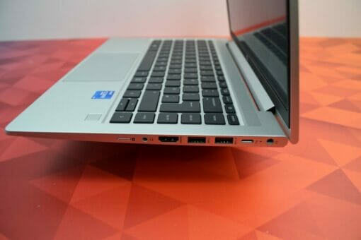 HP Elitebook 640 G8