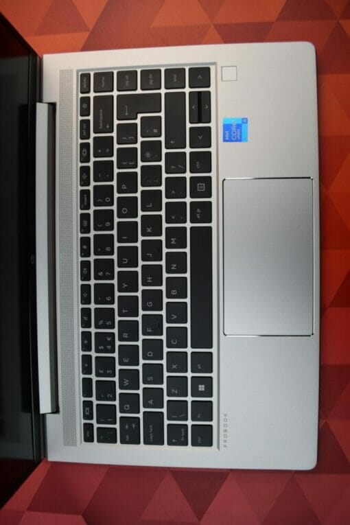 HP Elitebook 640 G8