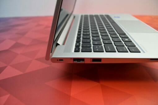 HP Elitebook 640 G8