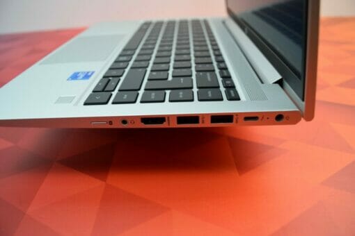 HP Elitebook 640 G8