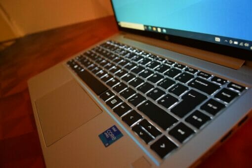 HP Elitebook 640 G8