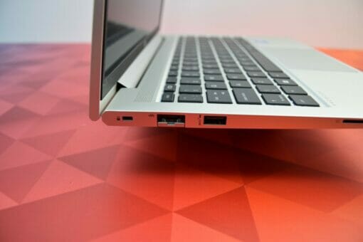 HP Elitebook 640 G8