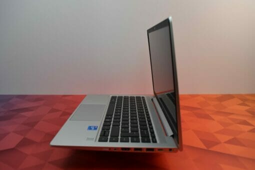 HP Elitebook 640 G8