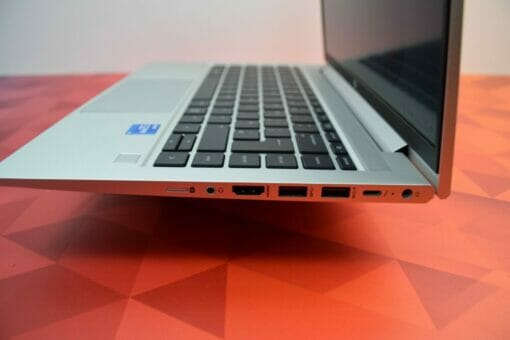 HP Elitebook 640 G8