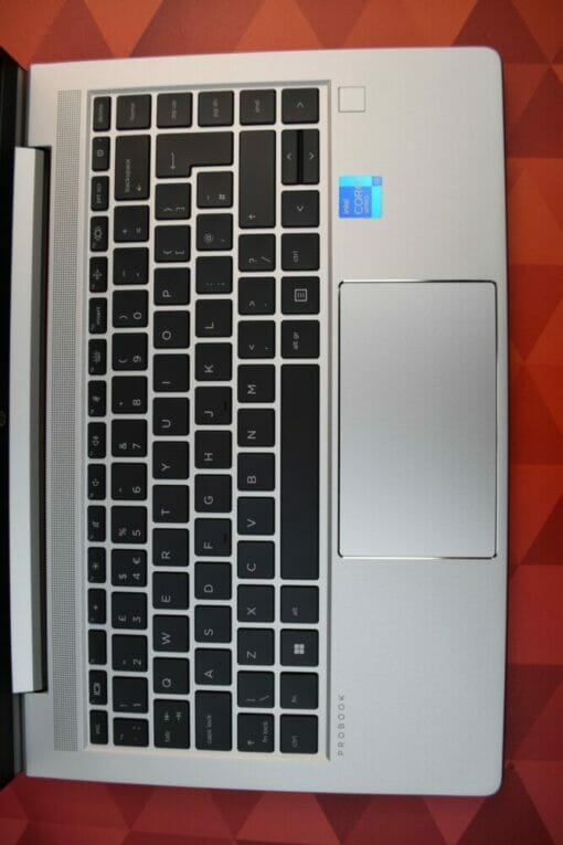 HP Elitebook 640 G8