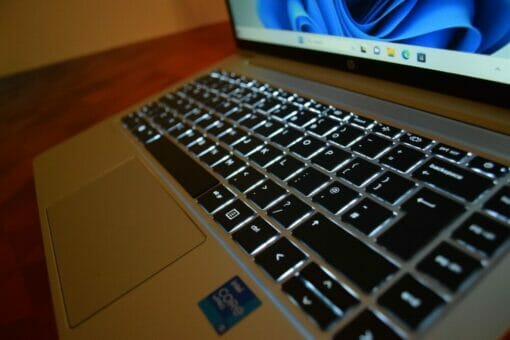 HP Elitebook 640 G8