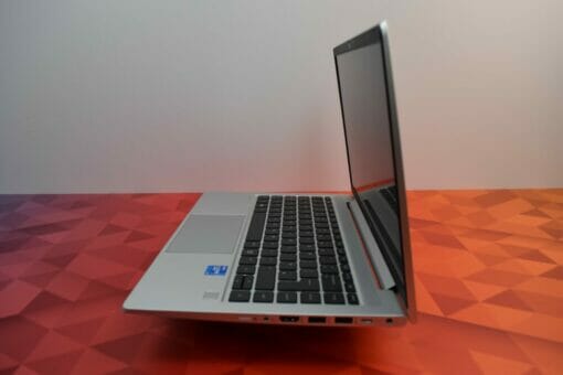 HP Elitebook 640 G8