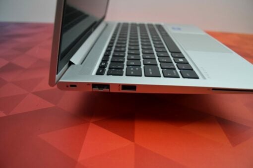 HP Elitebook 640 G8
