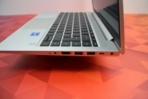 HP Elitebook 640 G8