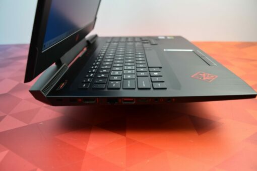 HP OMEN 17 15.6" i7 8th Gen RAM 48GB SSD 1TB 1TB HDD