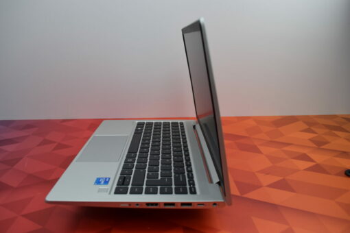 HP Elitebook 640 G8
