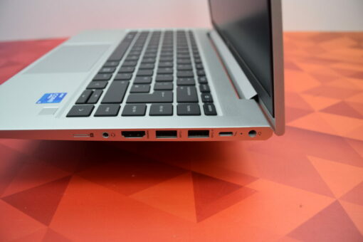 HP Elitebook 640 G8