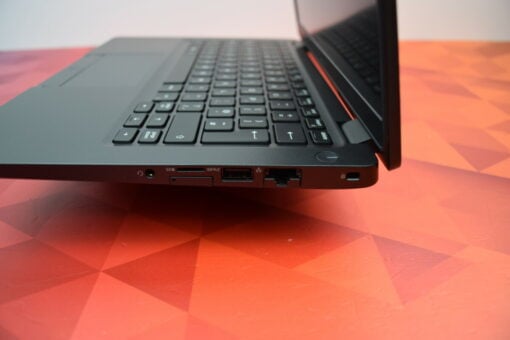 Dell Latitude 5300 13.3" touchscreen i5 8th gen SSD 512GB RAM 16GB GradeA- laptop SKU11426 - Image 7