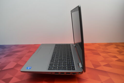 Dell Latitude 5520 15.6" i5 11th gen SSD 512GB RAM 16GB GradeB+ SKU11423 - Image 6
