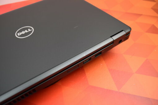 Dell Latitude 5480 14'' i5 7th gen RAM 8GB SSD 256GB laptop SKU11399 - Image 19