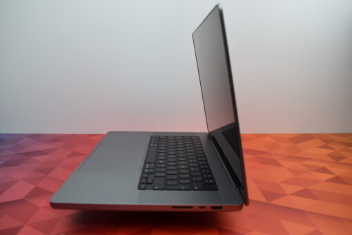 Apple MacBook Pro M1 Max 16" A2485 10 CORES CPU / 24 CORES GPU RAM 32GB SSD 512GB Laptop SKU11581 - Image 8